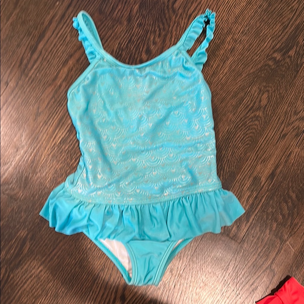 8 piece Girls Swimsuit Lot - Picture 3 of 6